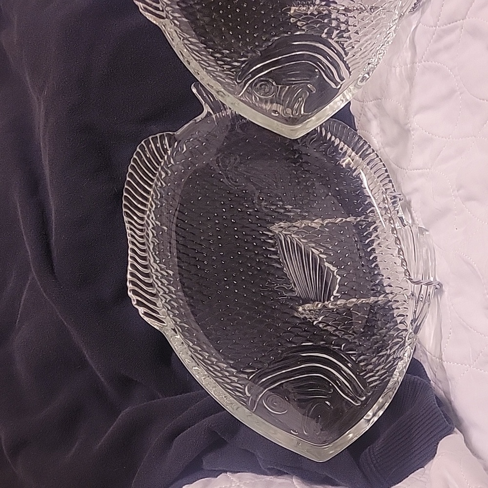 McKee Glass USA poisson fish platter 8" x 11" oven safe. No flaws. Set of 2. - Picture 2 of 5